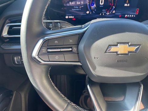 Used 2026 Chevrolet Traverse LT FWD image 16