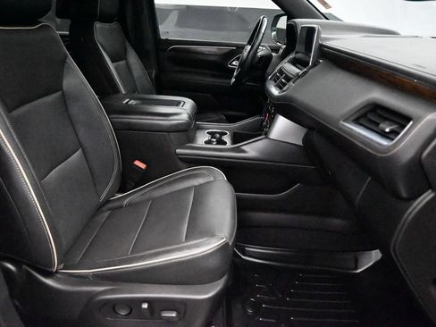 Used 2021 Chevrolet Tahoe Premier w/ Premium Package AWD/4WD image 10