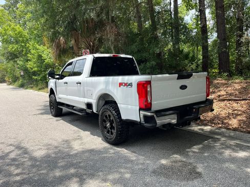Used 2023 Ford F250 XLT w/ FX4 Off-Road Package AWD/4WD image 9
