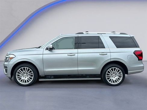 Used 2024 Ford Expedition Platinum AWD/4WD image 7