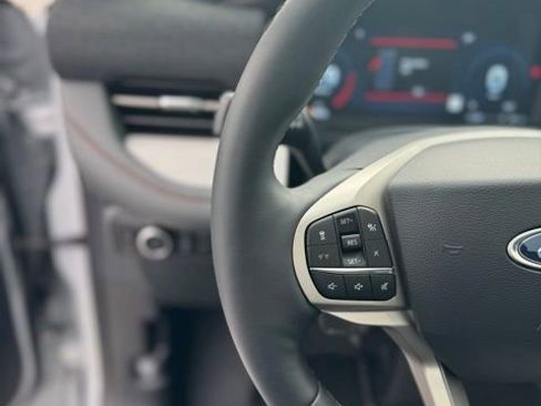 Used 2026 Ford Explorer Active w/ Active Comfort Package image 16