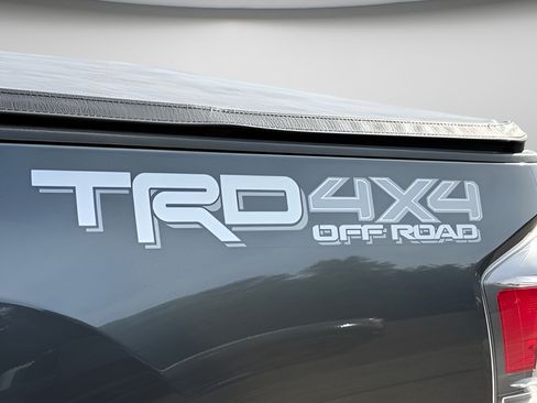 Used 2023 Toyota Tacoma TRD Off-Road AWD/4WD image 13