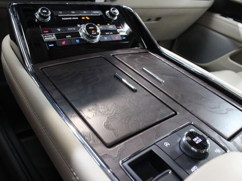 Used 2021 Lincoln Navigator Reserve w/ Luxury Package image 73