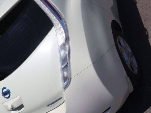 Used 2012 Nissan Leaf SL FWD image 7