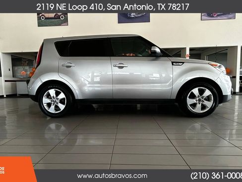 Used 2018 Kia Soul FWD image 40