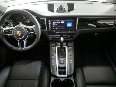 Used 2019 Porsche Macan image 10