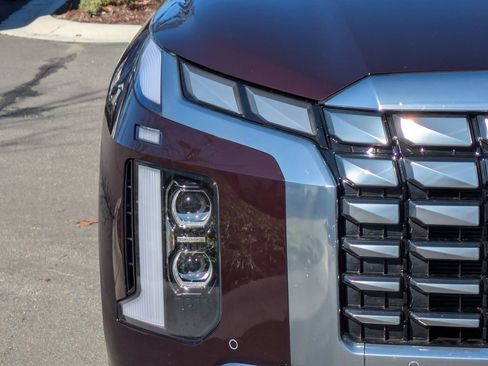 Used 2025 Hyundai Palisade Calligraphy image 9