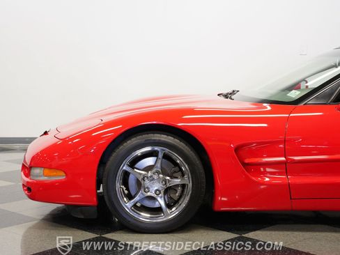 Used 1999 Chevrolet Corvette Convertible w/ Memory Pkg RWD image 24