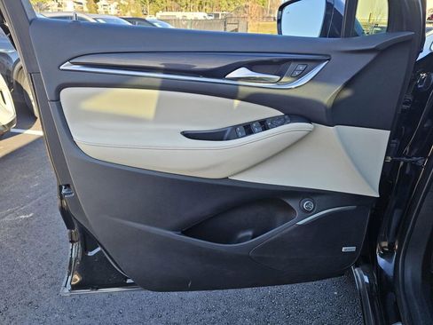 Used 2020 Buick Enclave Essence w/ Sound and Sites Package image 11