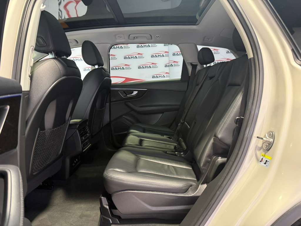 Used 2024 Audi Q7 3.0T Premium Plus AWD/4WD image 37