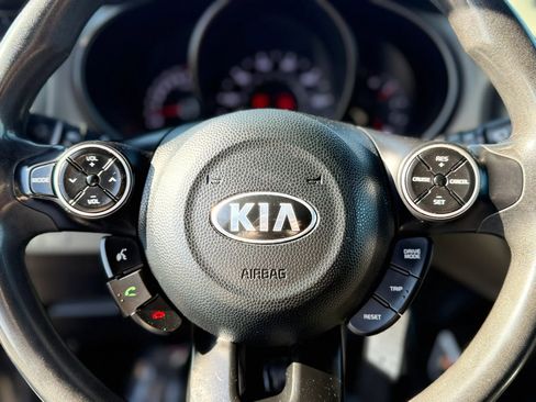 Used 2018 Kia Soul image 15