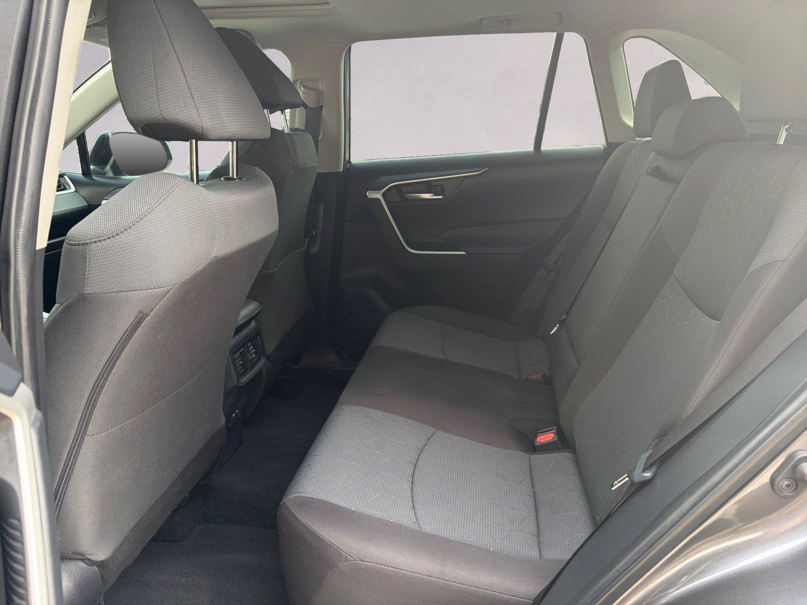 Used 2025 Toyota RAV4 XLE w/ Convenience Package FWD image 13