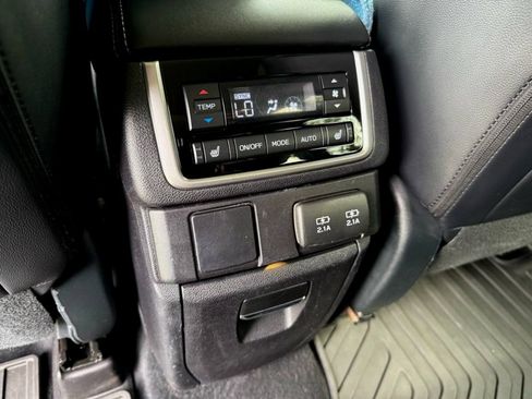 Used 2022 Subaru Ascent Limited w/ Technology Package AWD/4WD image 36