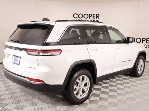 Used 2023 Jeep Grand Cherokee Limited image 20