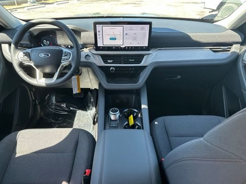 New 2026 Ford Explorer Active RWD image 12