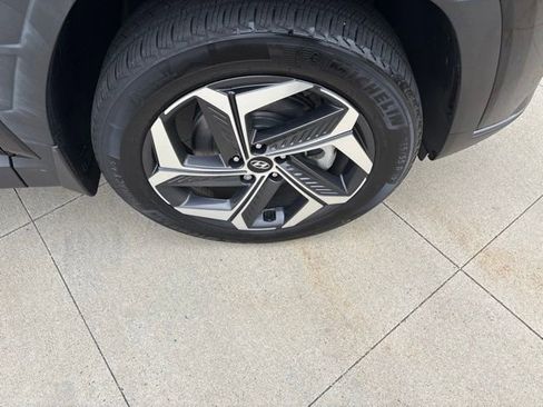 Used 2023 Hyundai Tucson Limited AWD/4WD image 12