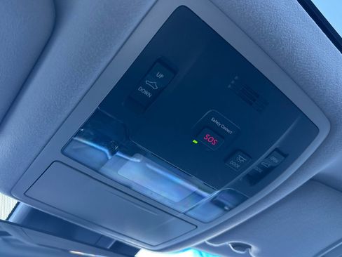 Used 2019 Lexus RX 450h AWD image 23