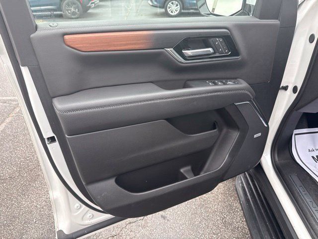 Used 2025 GMC Yukon Denali w/ LPO, Floor Liner Package AWD/4WD image 35