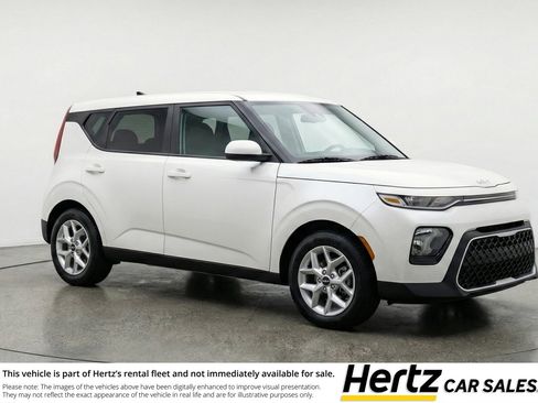 Used 2025 Kia Soul LX w/ LX Technology Package FWD image 1