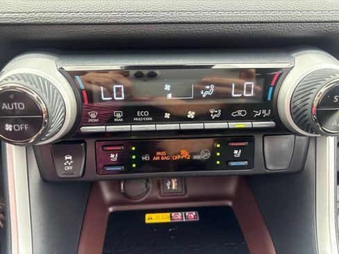 Used 2025 Toyota RAV4 Limited w/ Advanced Technology Package AWD/4WD image 25