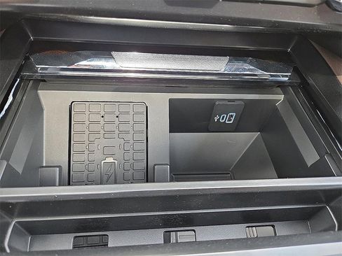 New 2025 Ford F350 King Ranch w/ Chrome Package image 15