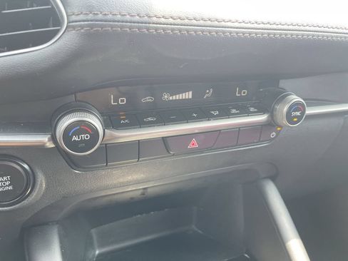 Used 2024 MAZDA MAZDA3 s FWD image 17
