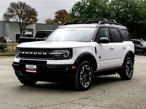 Used 2023 Ford Bronco Sport Outer Banks w/ Tech Package image 9