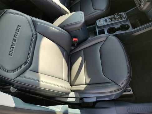 New 2025 Ford Maverick Lariat w/ Black Appearance Package image 24