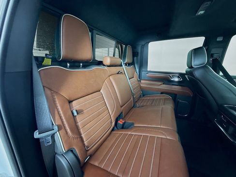 Used 2024 GMC Sierra 2500 Denali Ultimate w/ Max Trailering Package image 28