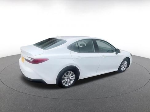 Used 2025 Toyota Camry LE FWD image 13