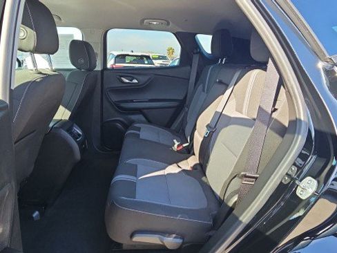 Used 2025 Chevrolet Blazer LT FWD image 25