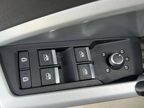 Used 2022 Audi Q3 2.0T Premium Plus w/ Premium Plus Package image 15