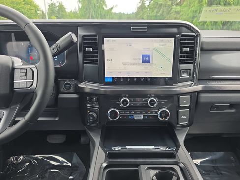 New 2026 Ford F250 Lariat w/ Chrome Package AWD/4WD image 24