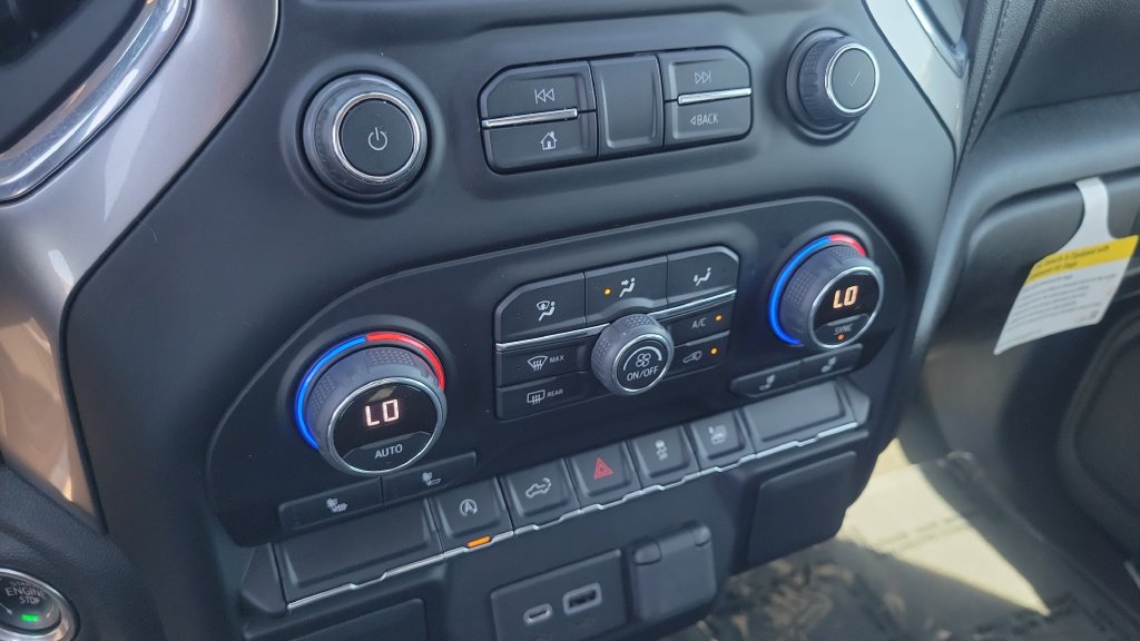 Used 2022 Chevrolet Silverado 1500 LT AWD/4WD image 15