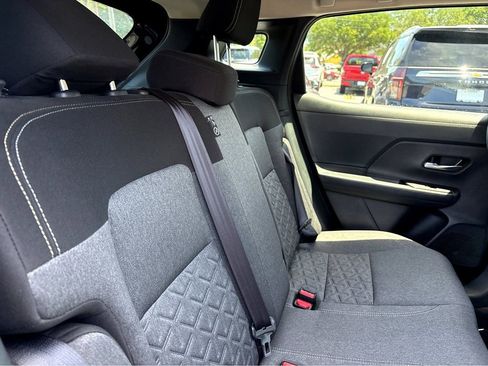 Used 2025 Nissan Kicks SV FWD image 12