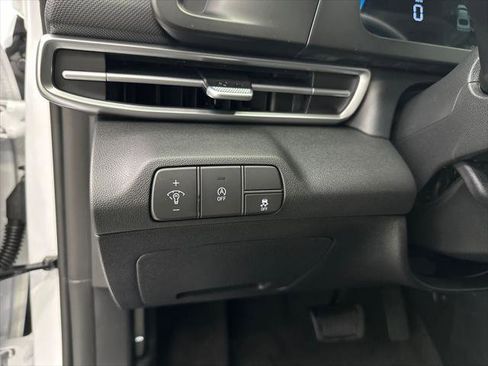 New 2026 Hyundai Elantra SE FWD image 29