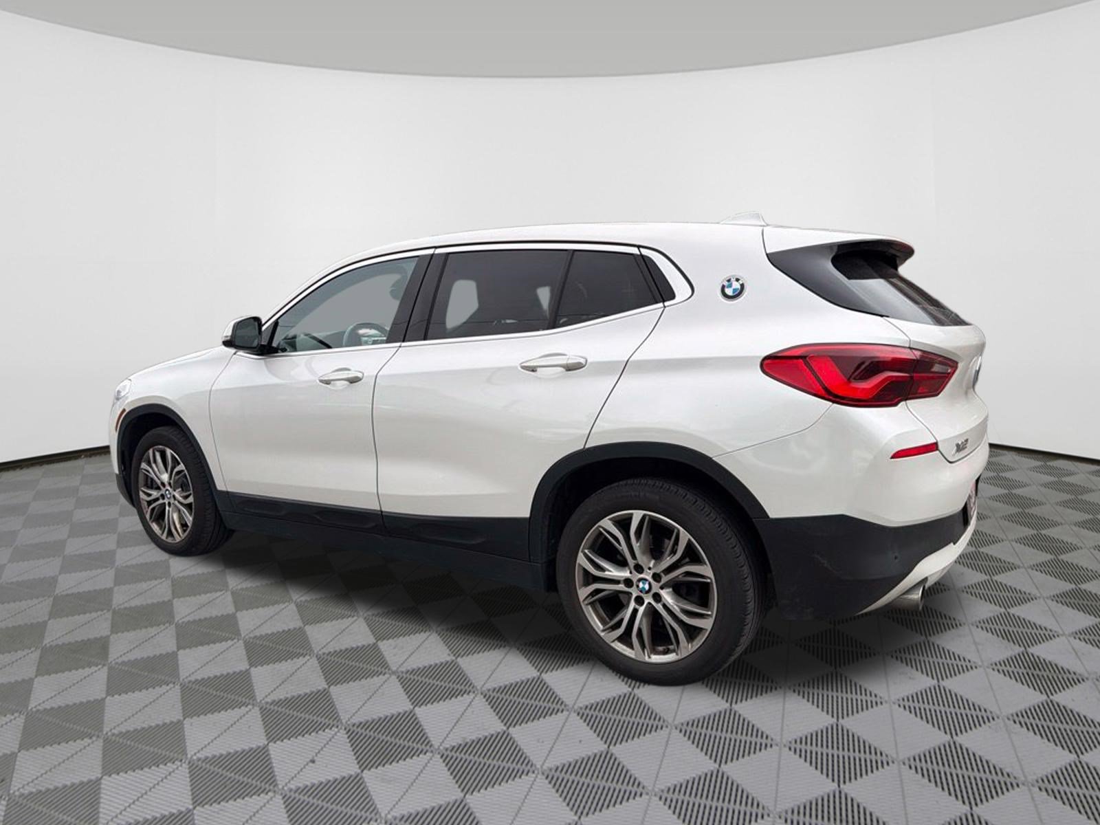 Used 2020 BMW X2 xDrive28i w/ Convenience Package AWD/4WD image 4