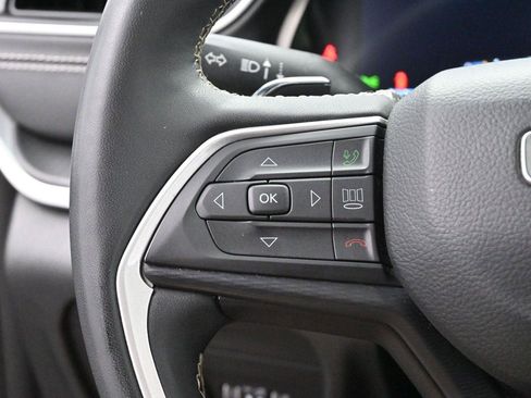 Used 2023 Jeep Grand Cherokee L Laredo AWD/4WD image 16