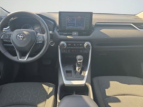 Used 2022 Toyota RAV4 XLE w/ XLE Grade Weather Package FWD image 11