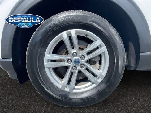 Used 2023 Ford Explorer XLT AWD/4WD image 18
