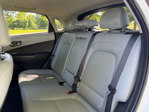 Used 2021 Hyundai Kona Limited AWD/4WD image 24