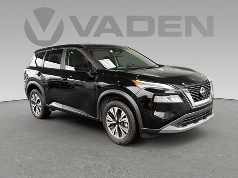Used 2023 Nissan Rogue SV image 1