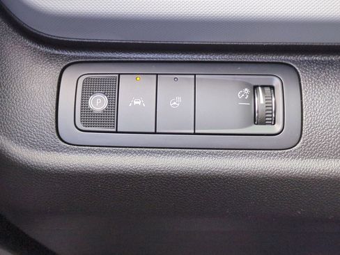 New 2027 Chevrolet Bolt LT w/ Comfort Package FWD image 18