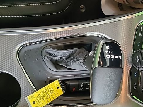 Used 2019 Dodge Challenger SRT Hellcat Redeye image 24