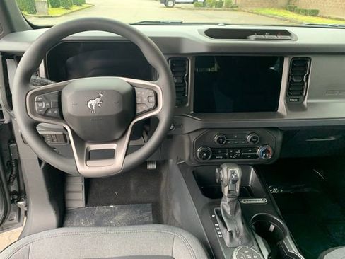 New 2025 Ford Bronco Base image 13