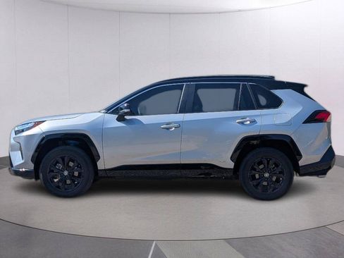 Used 2023 Toyota RAV4 XSE AWD/4WD image 2