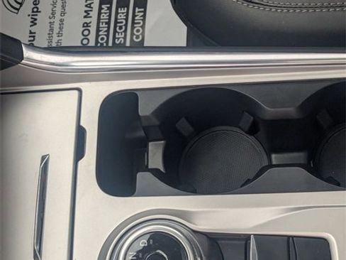 Used 2024 Ford Explorer XLT w/ Equipment Group 202A image 21