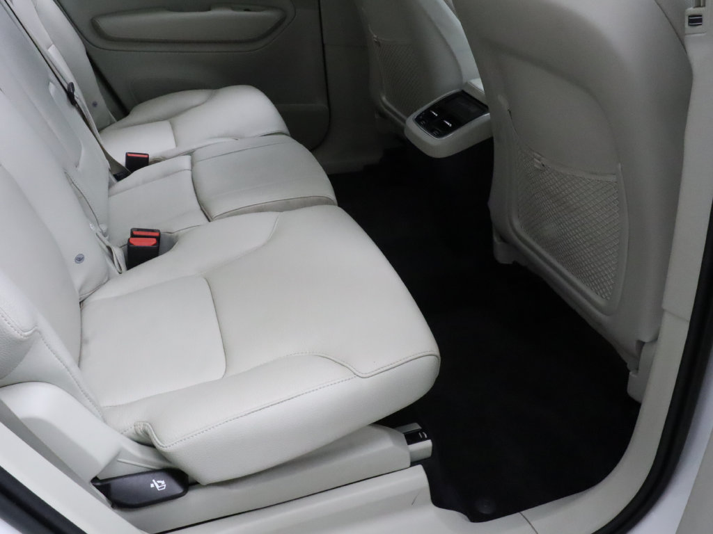 Used 2023 Volvo XC90 B6 Plus AWD/4WD image 27