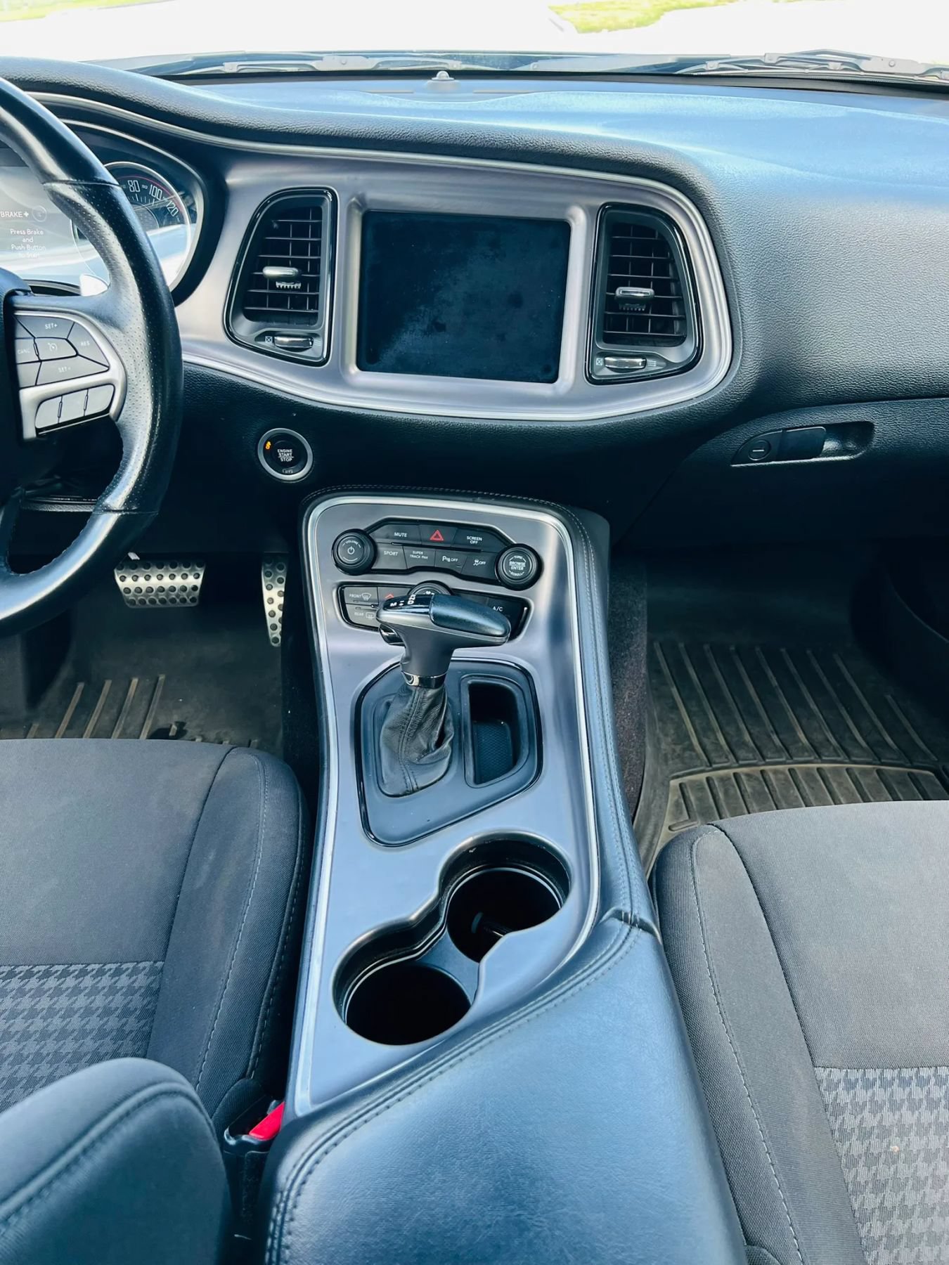 Used 2019 Dodge Challenger R/T RWD image 15