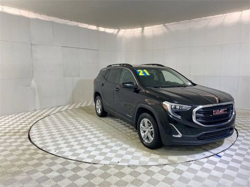 Used 2021 GMC Terrain SLE w/ Driver Convenience Package image 1